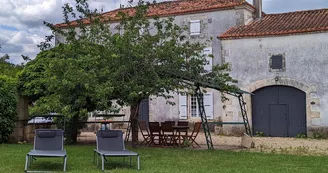 La Maison des Deux Cèdres