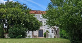 La Maison des Deux Cèdres