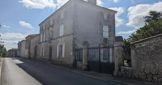 La Maison des Deux Cèdres
